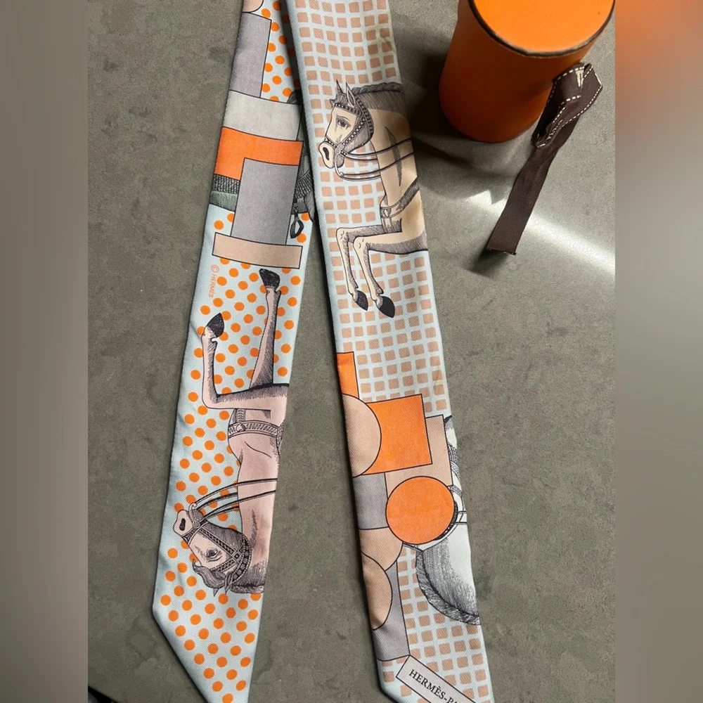 Hermes Orange and Gray Twilly Scarf Horse - Picture 2 of 5